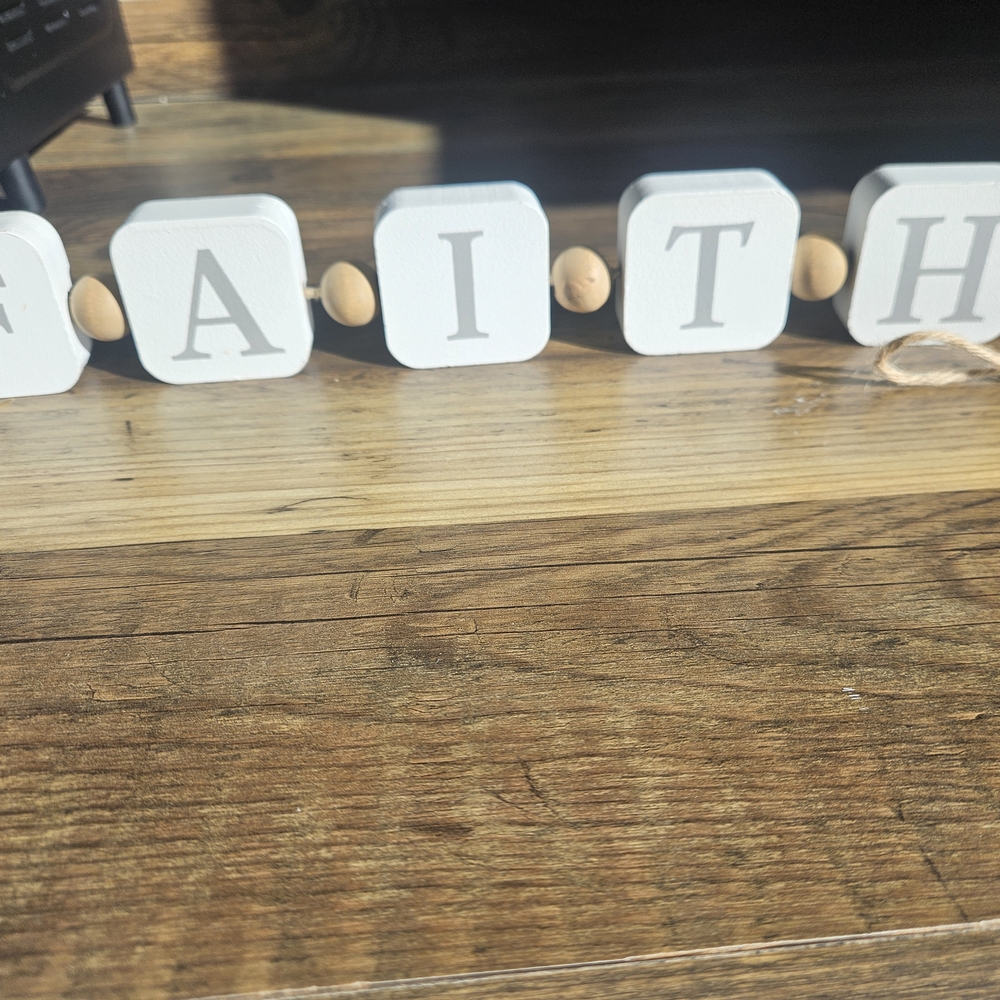 Wooden Faith Sign Decor
